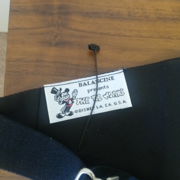 Mickey Mouse Cummerbund - Picture 4 of 4